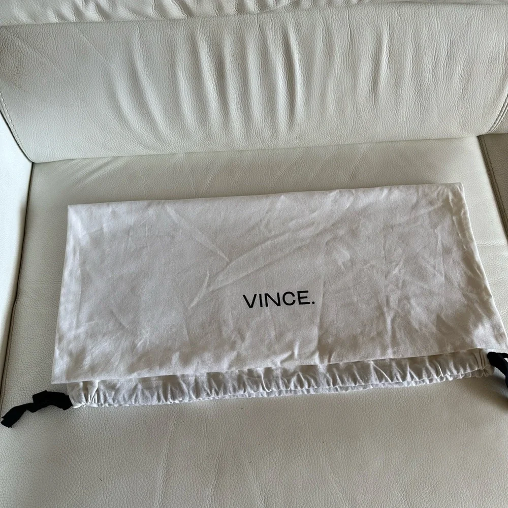 VINCE Big Dust bag with drawstring for Hand Bag Size 23 3/4”/ 23”. Canvas
